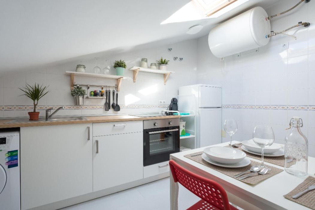 Hygge Apartment Center Near To The Beach Free Parking 2R Malaga Exterior photo